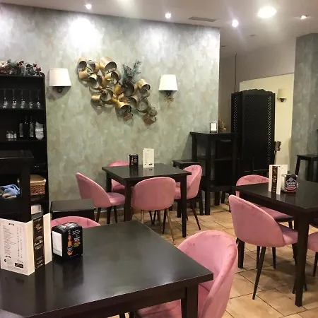 Konukevi Plaza 4*