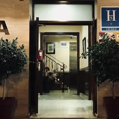 Plaza ゲストハウス